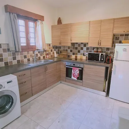 Michalis Villa Pissouri